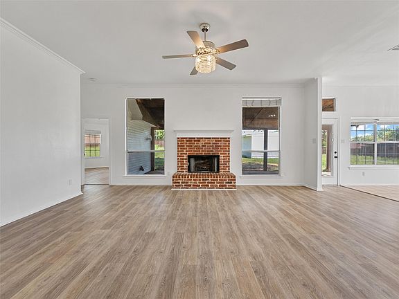 2nd image of 3651 Willow Creek Dr