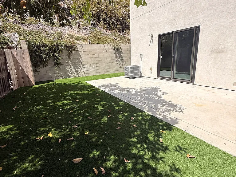 5150 Chateau Dr — Photo 9