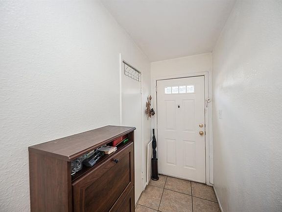 3rd image of 8625 Victorian Village Drive