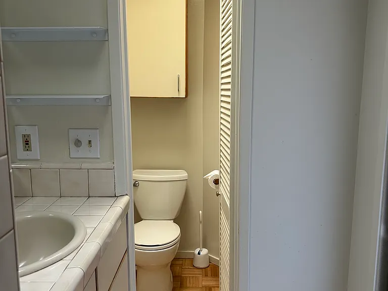 Woodland Dr — Photo 10