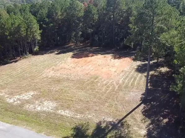 30 Mary Russell Rd, Ellisville, MS 39437