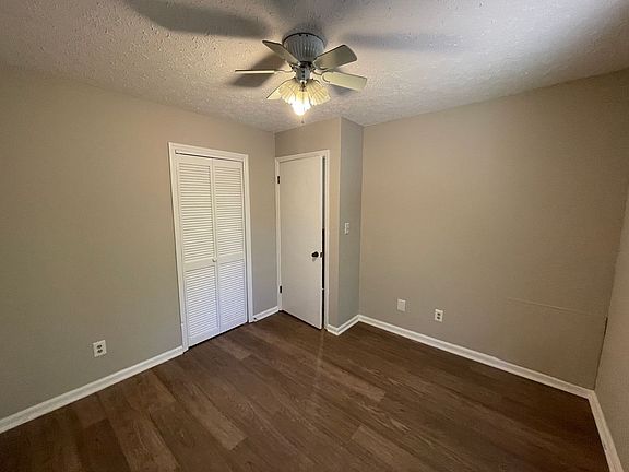 5th image of 1131 Bridges St APT B