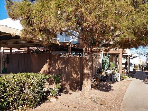 2nd image of 3467 Villa Knolls South Dr