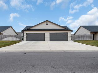 12106-12108 W Fontana Cir, Wichita, KS 67205