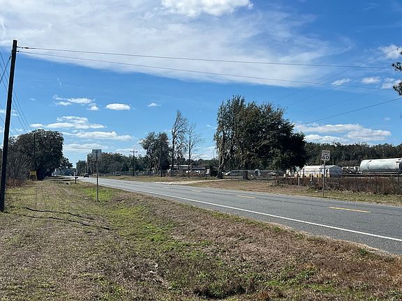 4th image of 2351 NE Hwy 41