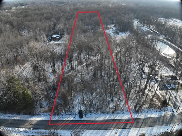 9341 Dorr St, Holland, OH 43528