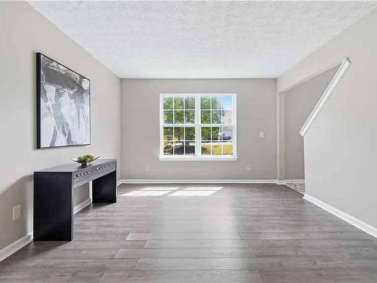 405 Plantation Way — Photo 8