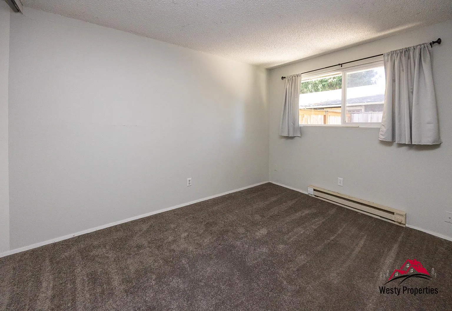 8205 SE 23rd Ave — Photo 3