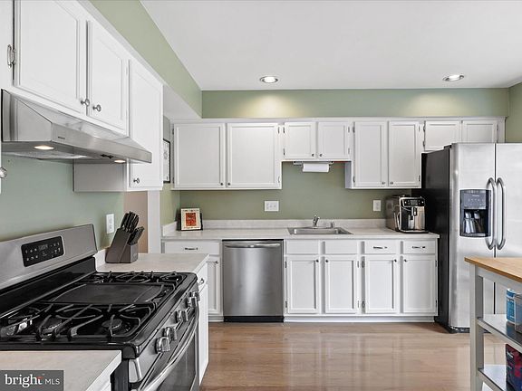 5th image of 4234 Sleepy Lake Dr