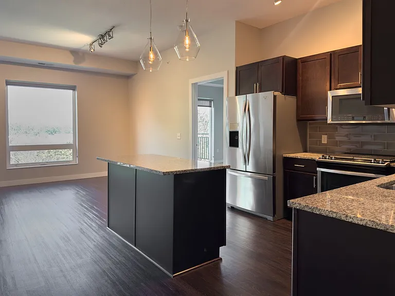 Red44 Luxury Apartments | Specials Available — Photo 83