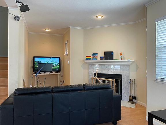 3rd image of 406 Union Ave Unit E