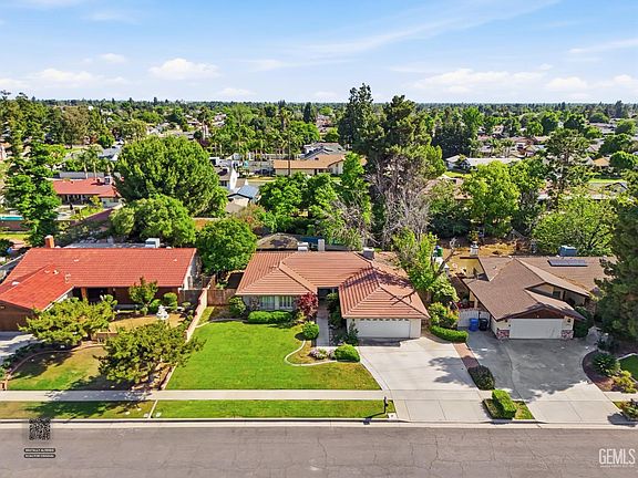 4th image of 7025 Elias Ave