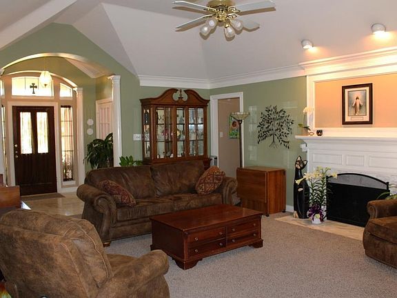 2nd image of 2122 Kilkenny Dr