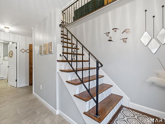 5th image of 32 Whippoorwill Road