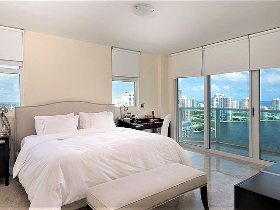 5th image of 3301 NE 183rd St #2901