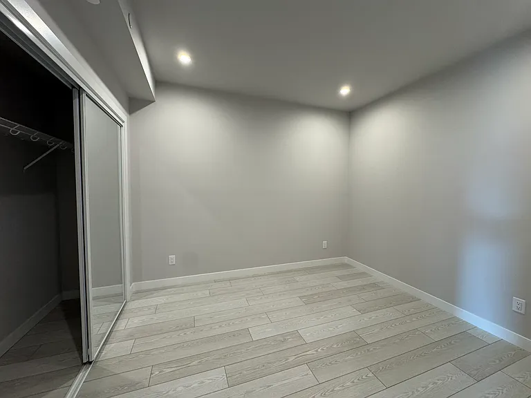 110 18a St NW #508 — Photo 11