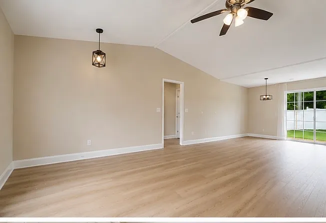 1005 Macala Dr — Photo 2