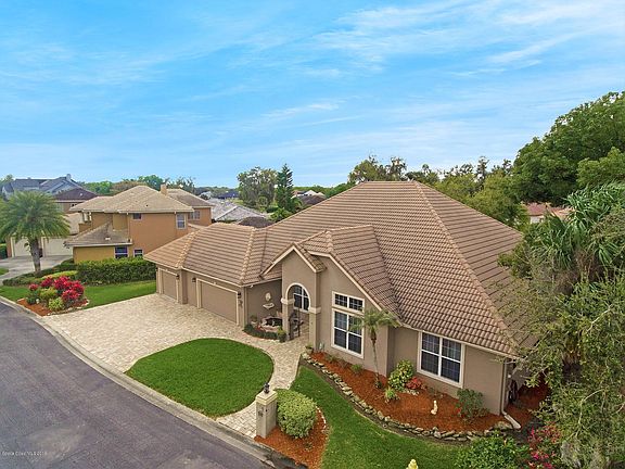 3rd image of 781 Florencia Cir