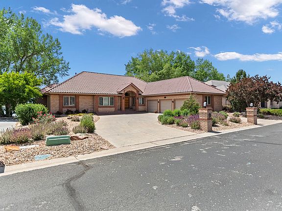 2nd image of 3957 Valley Oak Dr