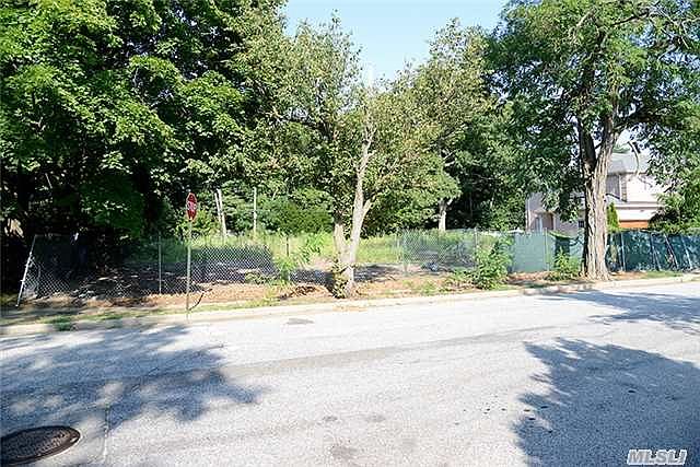 2nd image of 113 Parkway Dr
