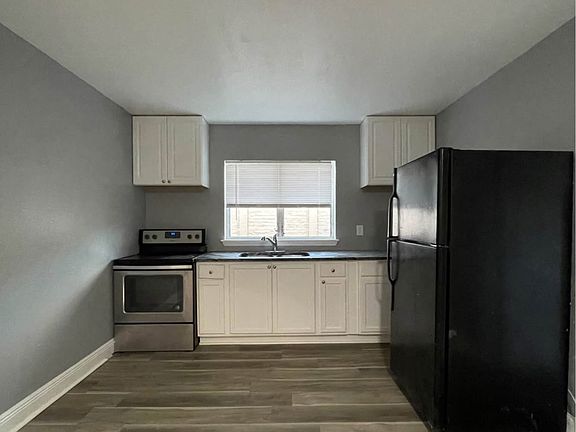2nd image of 2340 Wydine Dr #4