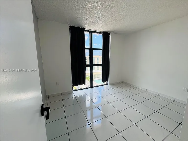 2055 SW 122nd Ave #507 — Photo 8