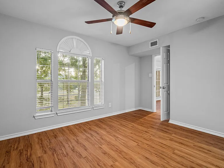 6804 N Capital Of Texas Hwy #521 — Photo 15