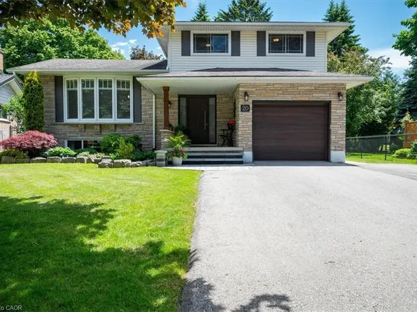 20 Wolfes Ct, Kitchener, ON N2B 2Z1