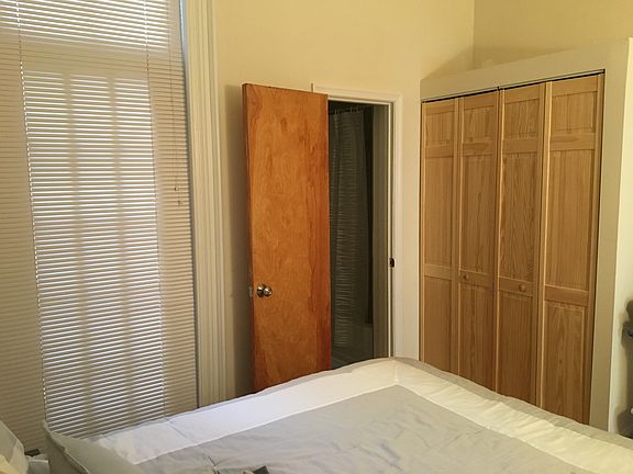 3rd image of 2036 Race St #1FF