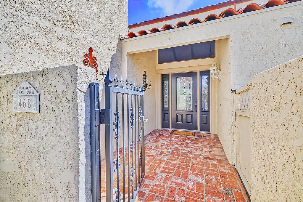 1 bed, 2.0 bath, 1049 sqft, $2,800 — Photo 4