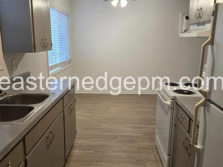 305-339 NW 8th Ave — Photo 31
