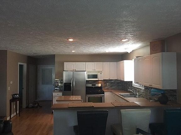 2nd image of 343 Vista Ter