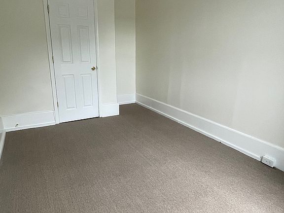 5th image of 435 S 17th St APT 2