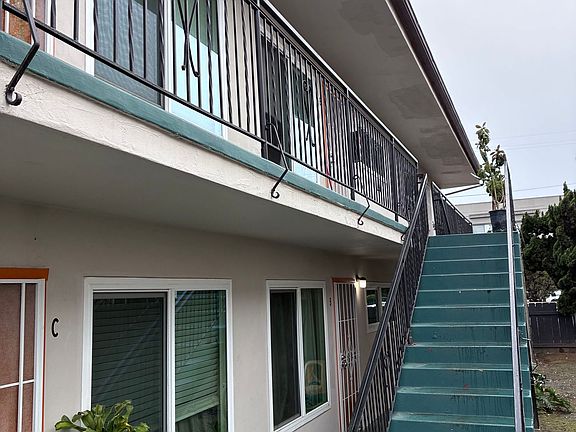 4th image of 169 Glover Ave #B