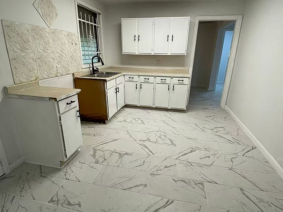 4th image of 1402 Sage Dr