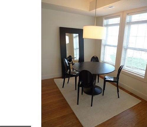 2nd image of 605 Snelling Avenue S