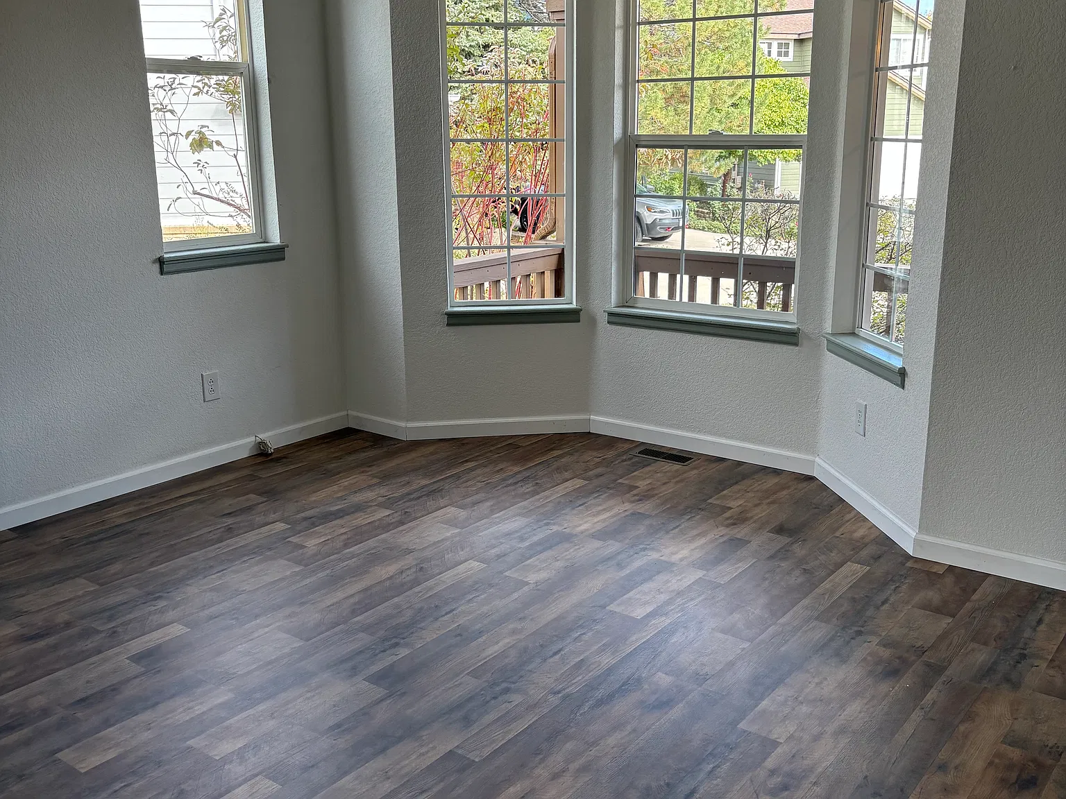 3 bed, 1884 sqft, $3,000 — Photo 3