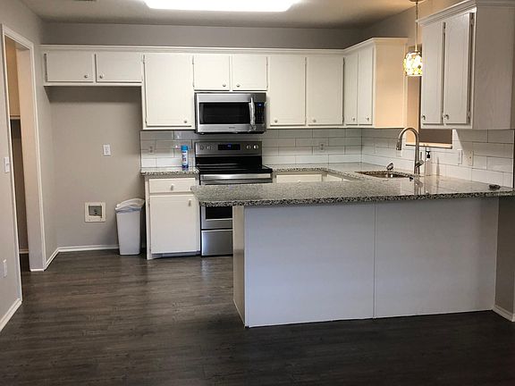 4th image of 1024 Iola Ave