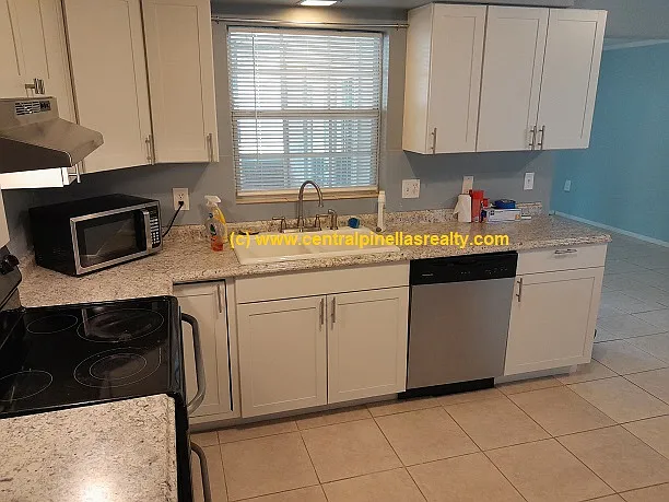 1400 S Evergreen Ave — Photo 7