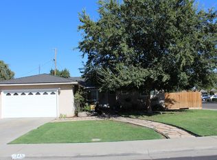 1345 Cindy Ave, Clovis, CA 93612