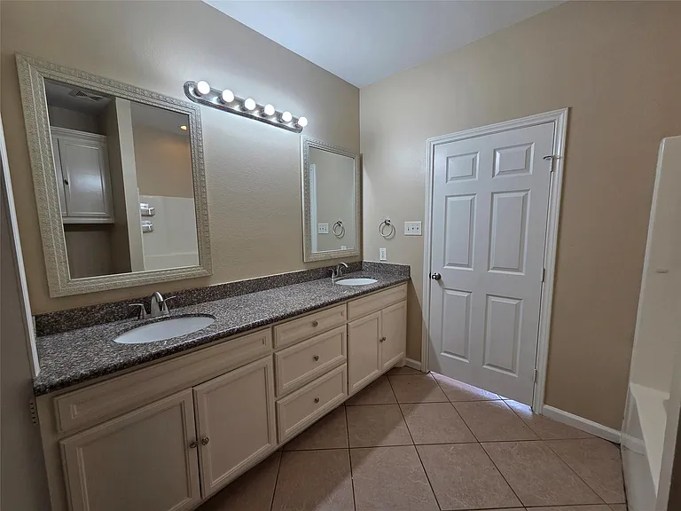 928 Runneburg Rd — Photo 16