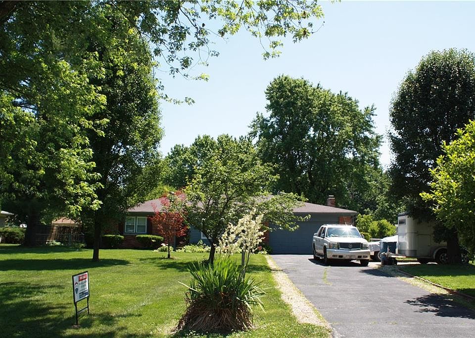 1st image of 6115 Broadmoor Plz