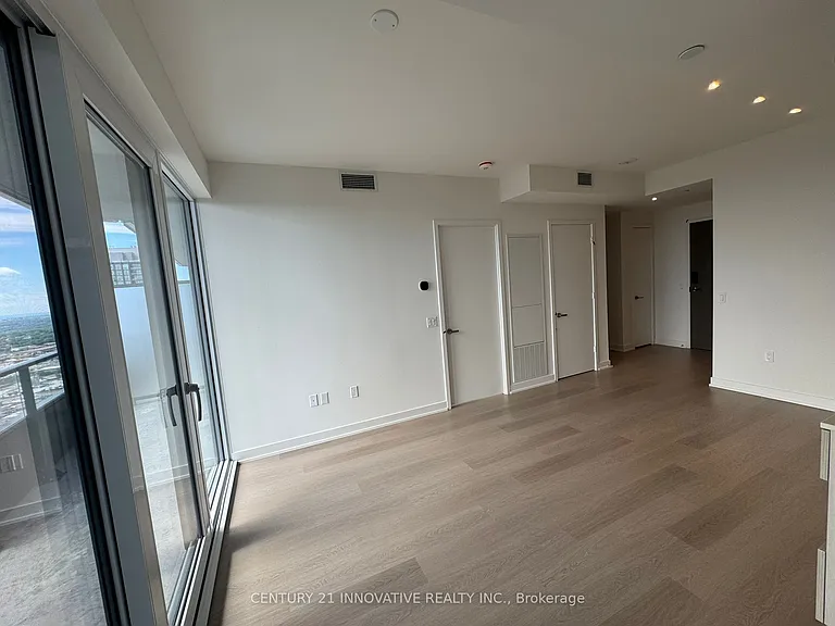 448 Burnhamthorpe Rd W #4009 — Photo 1