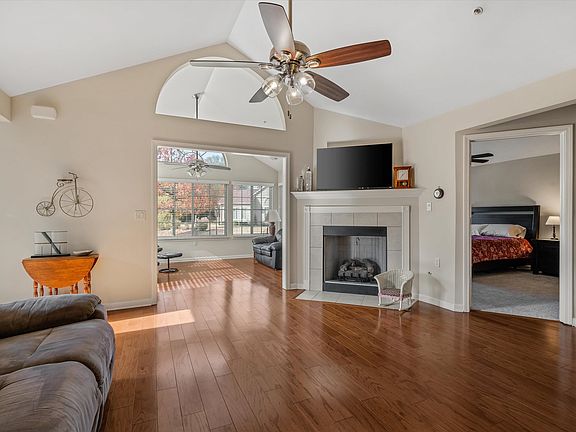 2nd image of 1599 W Southfield Cir