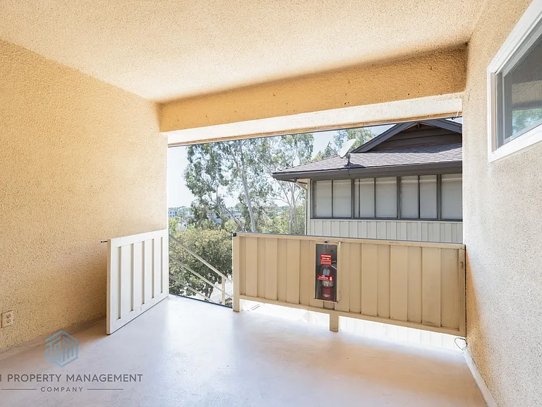 385 Cliff Dr #9 — Photo 15