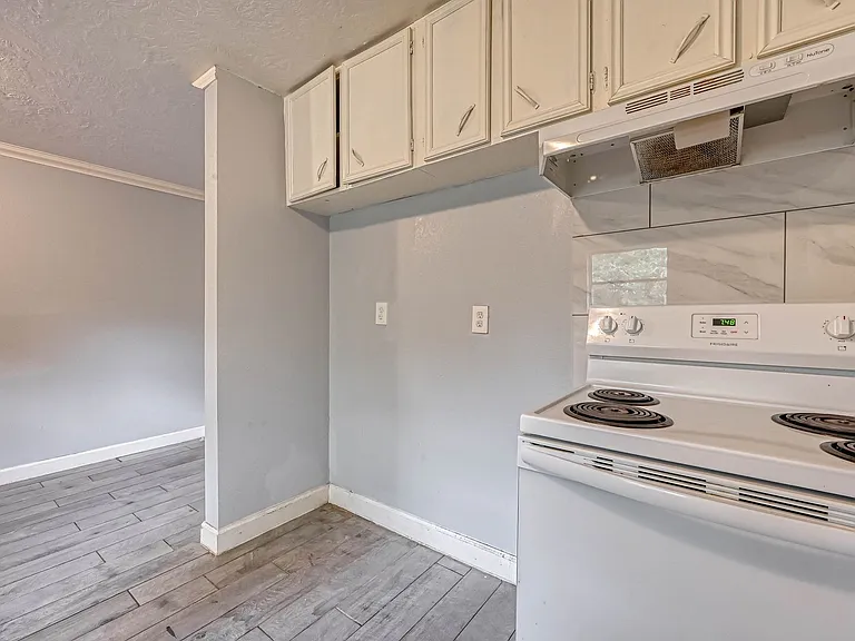5431 Willow Glen Dr — Photo 5