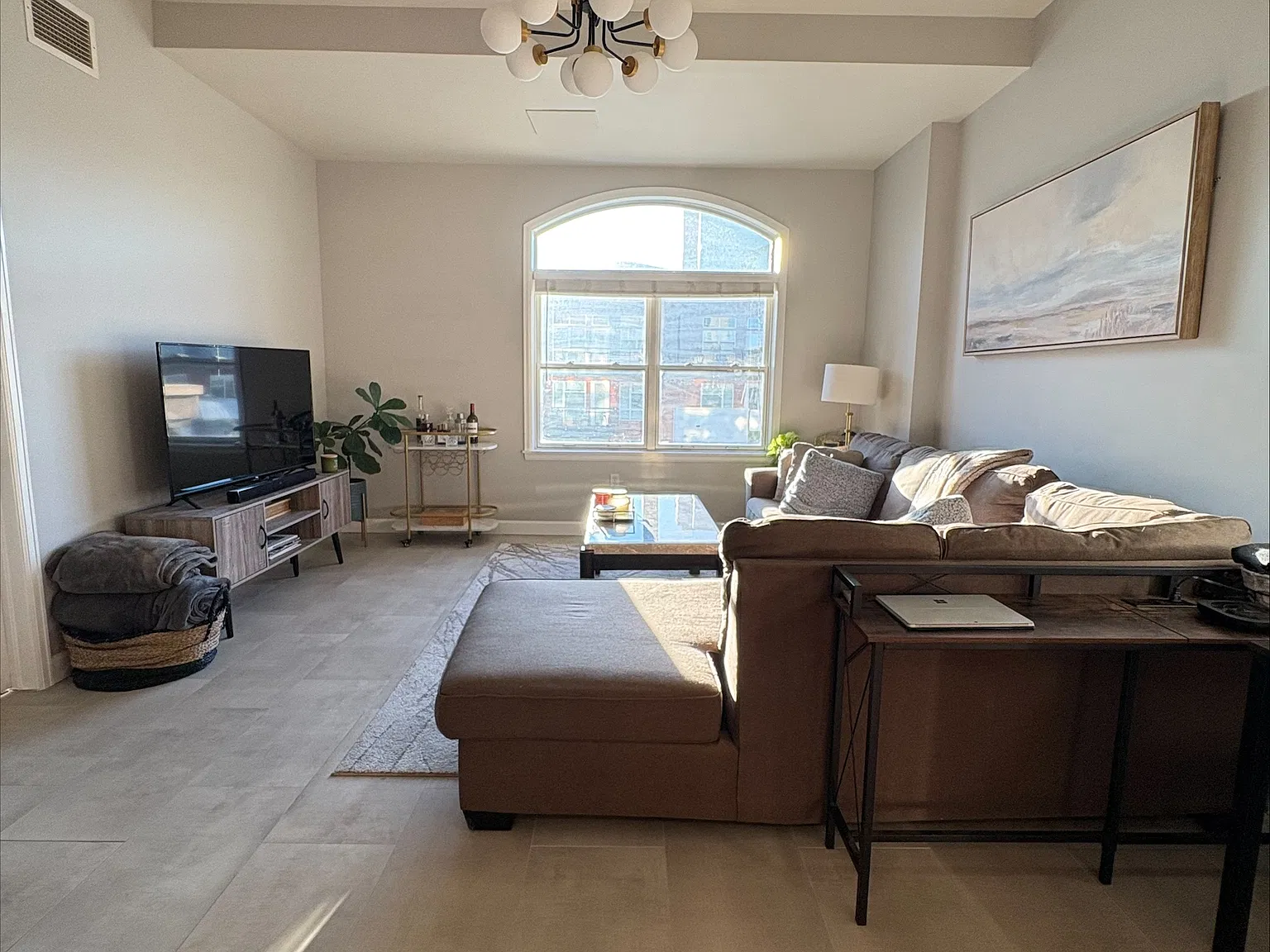 2 bed, 864 sqft, $2,250 — Photo 4