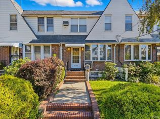 6509 77th Place Place, Middle Village, NY 11379