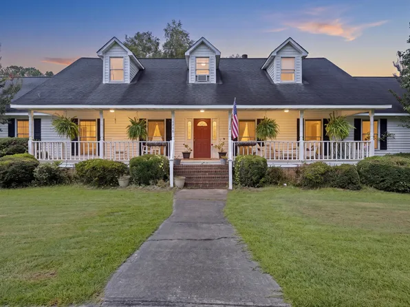 1240 Rhame St, Holly Hill, SC 29059