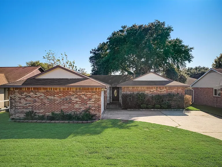 9910 Willmont Rd — Photo 18